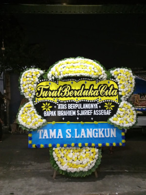 Papan Bunga Duka di Parakan Wetan